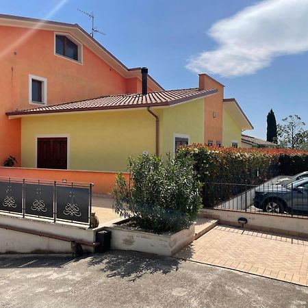 Casa Achille Hotel Спело Екстериор снимка