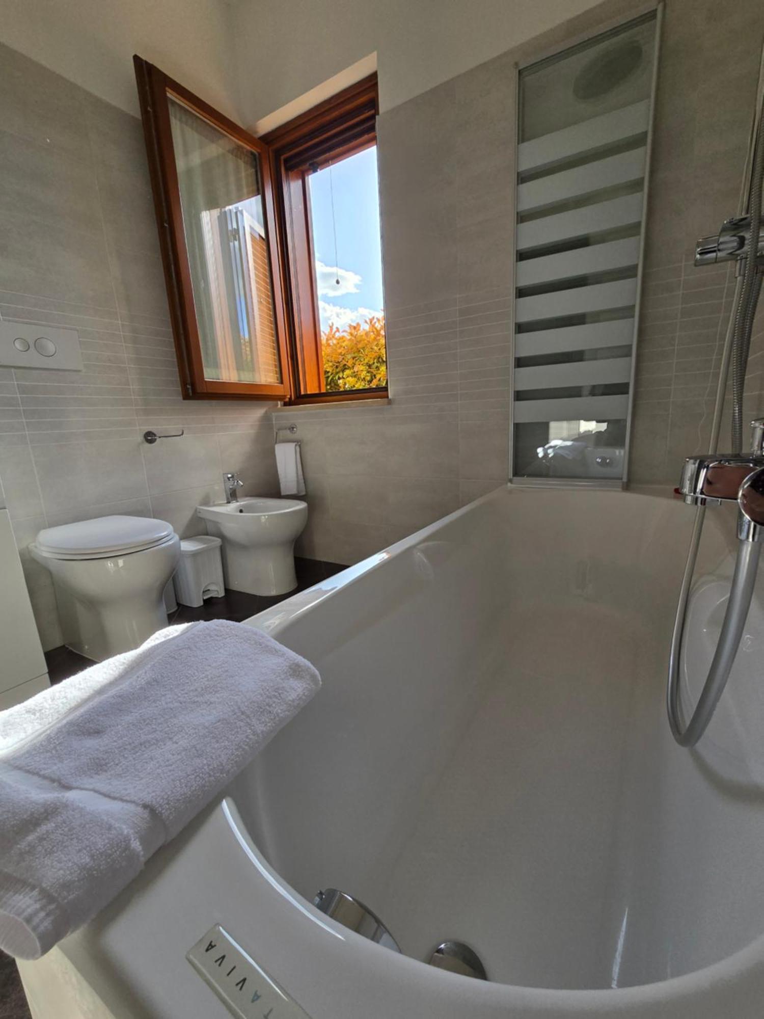 Casa Achille Hotel Спело Екстериор снимка